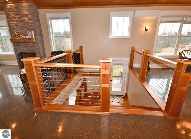 11007 S Rolling Meadows Drive, Maple City, MI 49664