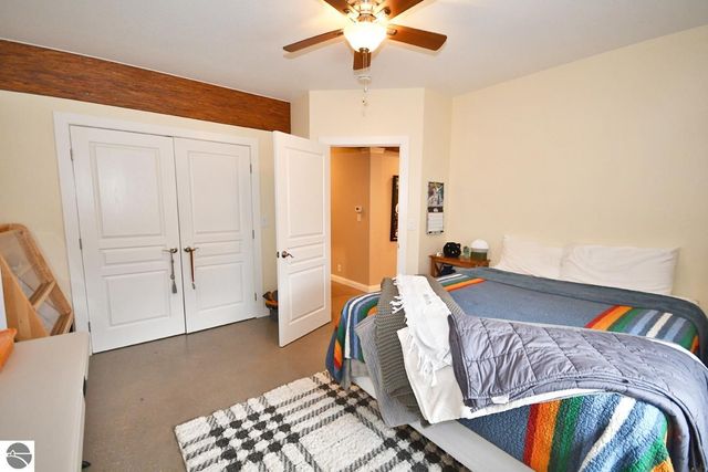 11007 S Rolling Meadows Drive, Maple City, MI 49664