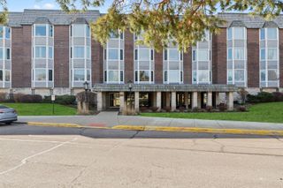 500 Thames Parkway 3G, Park Ridge, IL 60068