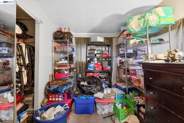 2724 E 22nd St, Oakland, CA 94601