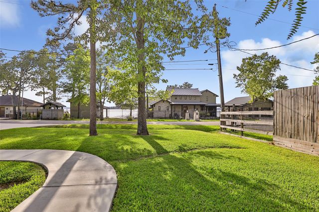 21410 Fox Pup Drive, Crosby, TX 77532