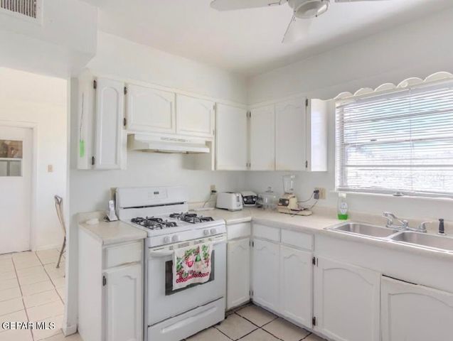 6616 Paseo Redondo Avenue, El Paso, TX 79912