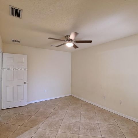 1000 Palm Trail 8, Delray Beach, FL 33483