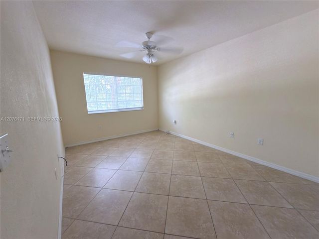 1000 Palm Trail 8, Delray Beach, FL 33483
