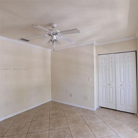 1000 Palm Trail 8, Delray Beach, FL 33483