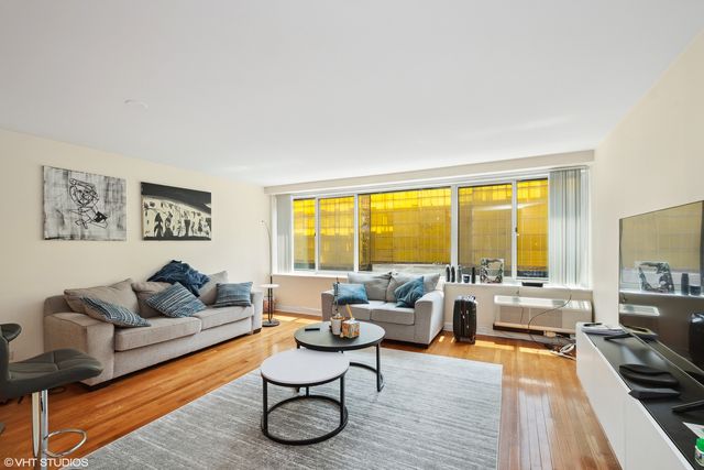 211 E Ohio Street 1010, Chicago, IL 60611
