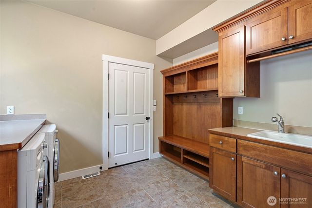 6516 86th Avenue W, University Place, WA 98467