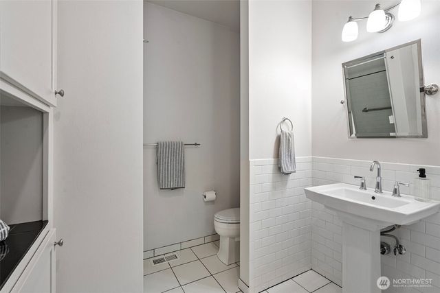 6516 86th Avenue W, University Place, WA 98467