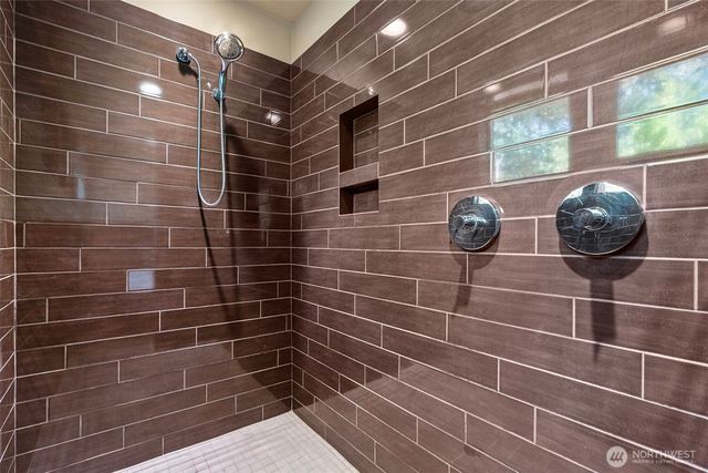 6516 86th Avenue W, University Place, WA 98467