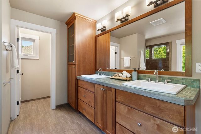 6516 86th Avenue W, University Place, WA 98467