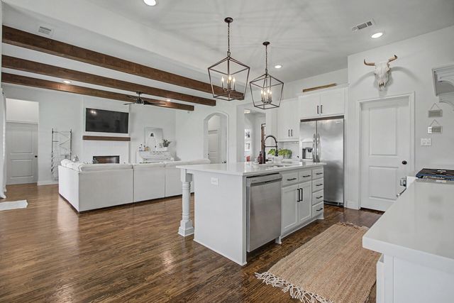1401 Oliver Creek Lane, Justin, TX 76247