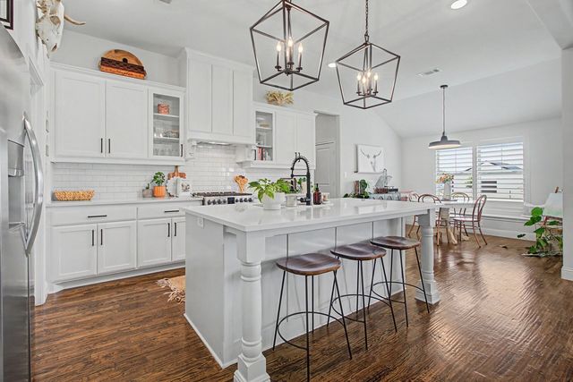 1401 Oliver Creek Lane, Justin, TX 76247