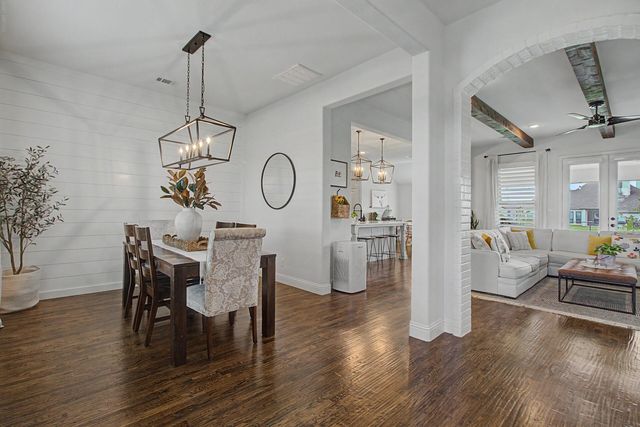 1401 Oliver Creek Lane, Justin, TX 76247