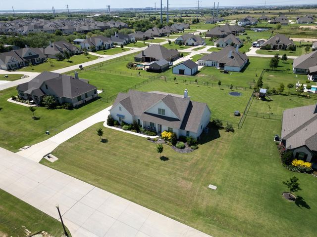 1401 Oliver Creek Lane, Justin, TX 76247