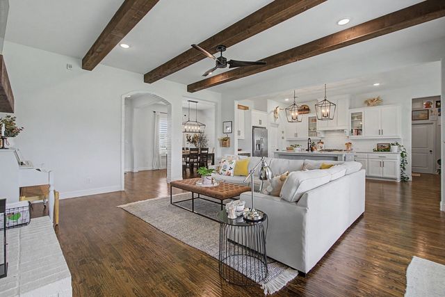 1401 Oliver Creek Lane, Justin, TX 76247