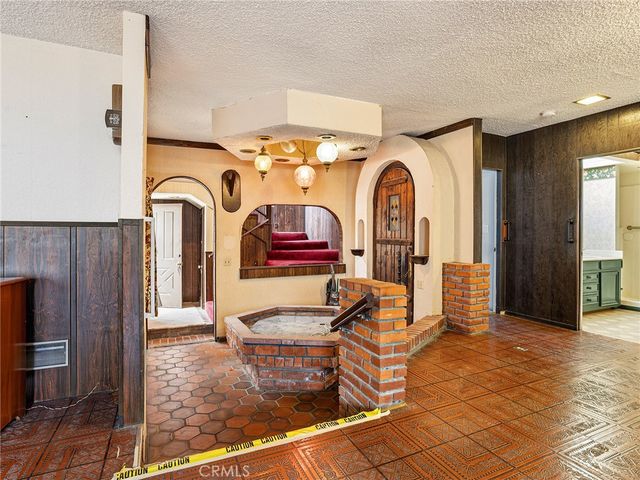 836 N Parish Place, Burbank, CA 91506