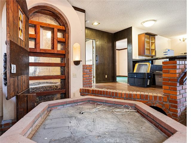 836 N Parish Place, Burbank, CA 91506