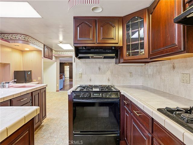 836 N Parish Place, Burbank, CA 91506