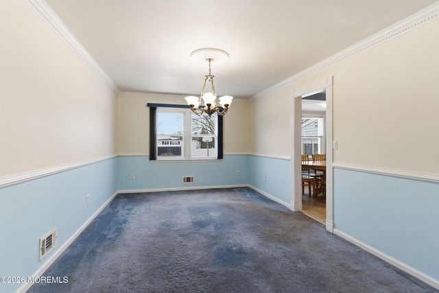 13 Arthur Place, Middletown, NJ 07748