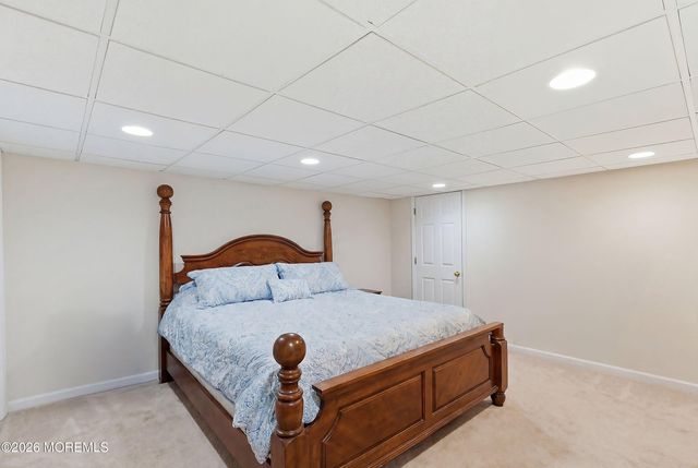 13 Arthur Place, Middletown, NJ 07748