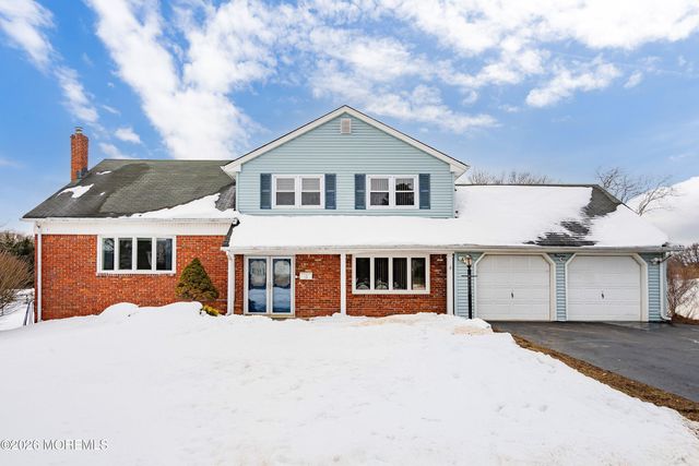 13 Arthur Place, Middletown, NJ 07748