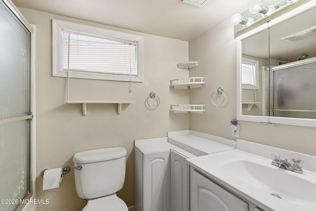 13 Arthur Place, Middletown, NJ 07748