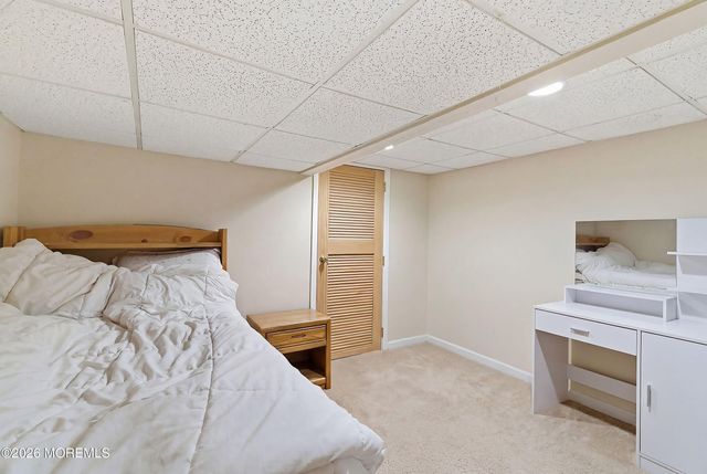 13 Arthur Place, Middletown, NJ 07748