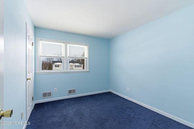 13 Arthur Place, Middletown, NJ 07748