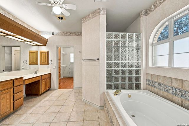 32015 Scarteen, Fair Oaks Ranch, TX 78015
