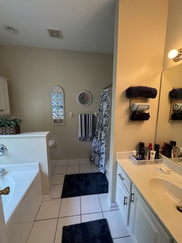 408 Village Cir, Dickson, TN 37055