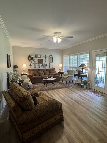 408 Village Cir, Dickson, TN 37055