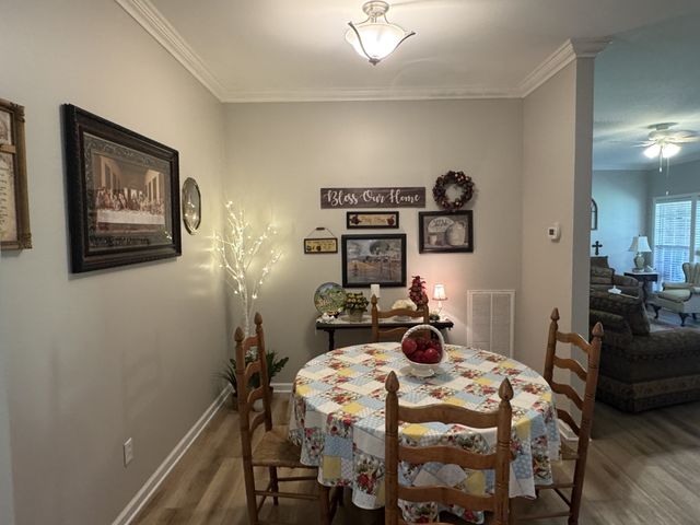 408 Village Cir, Dickson, TN 37055