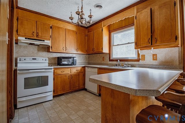 6710 Heritage Rd, Prince George, VA 23875