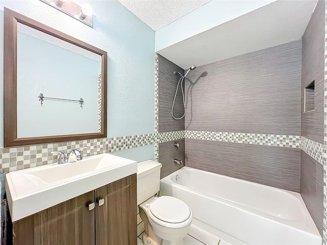 6449 ROYAL TERN STREET, Orlando, FL 32810