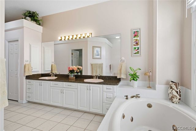 11551 W Timberlane Drive, Homosassa, FL 34448