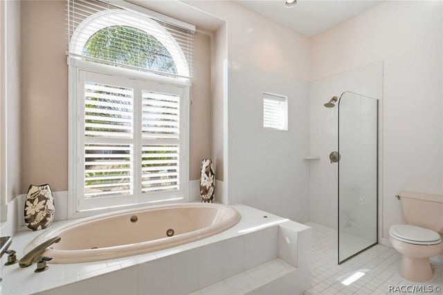 11551 W Timberlane Drive, Homosassa, FL 34448