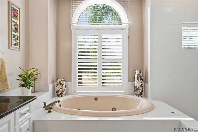 11551 W Timberlane Drive, Homosassa, FL 34448