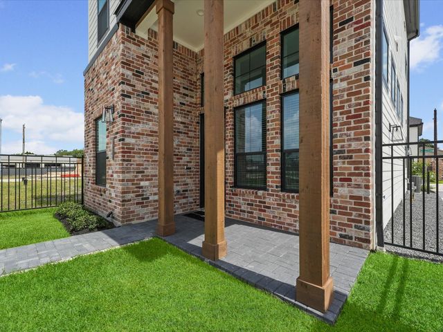 9218 Washington Heights Street, Houston, TX 77063