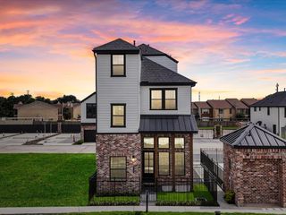 9218 Washington Heights Street, Houston, TX 77063