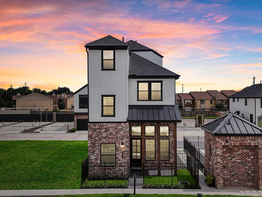 9218 Washington Heights Street, Houston, TX 77063