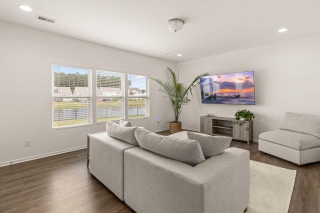 492 Fox Sparrow Court, Summerville, SC 29486