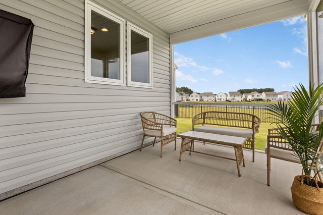 492 Fox Sparrow Court, Summerville, SC 29486