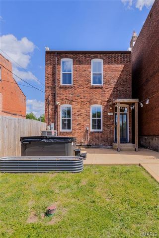 2909 McNair Avenue, St Louis, MO 63118
