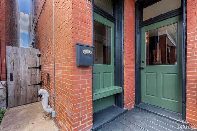 2909 McNair Avenue, St Louis, MO 63118