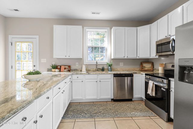 113 Sweet Briar Court, New Bern, NC 28562