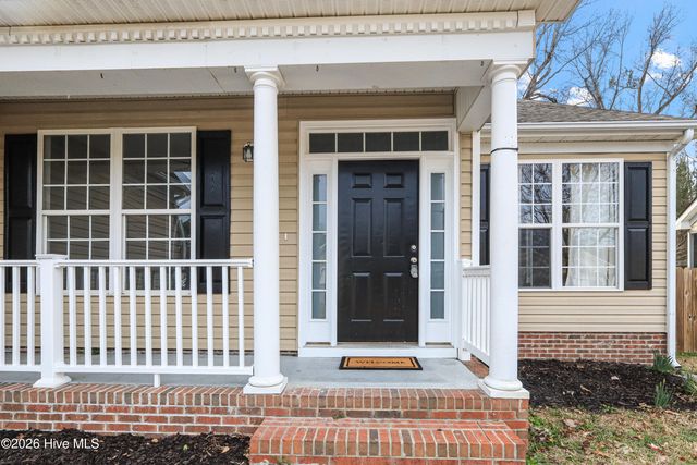 113 Sweet Briar Court, New Bern, NC 28562