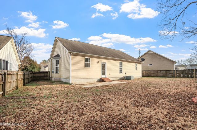 113 Sweet Briar Court, New Bern, NC 28562