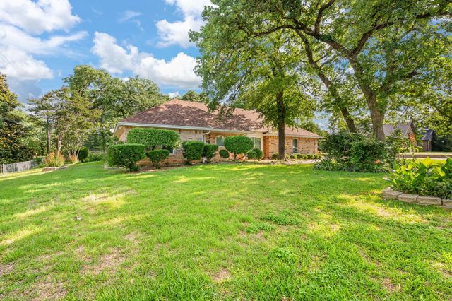4965 Firewood Drive, Burleson, TX 76028