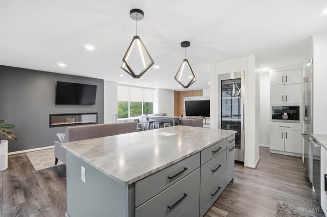2324 Madison Road, Cincinnati, OH 45208