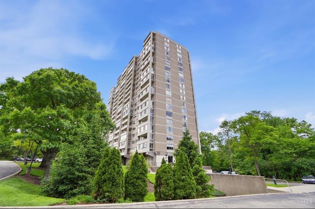 2324 Madison Road, Cincinnati, OH 45208